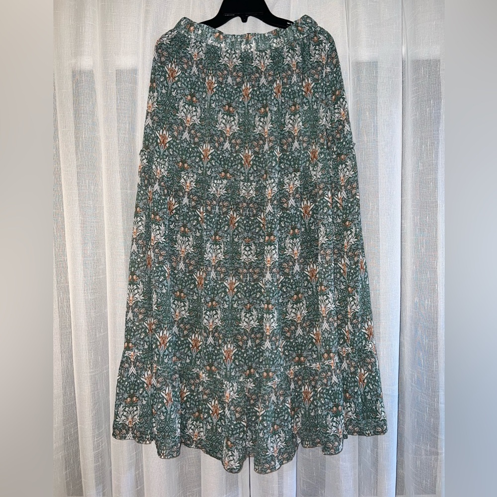 Joy Joy brand floral skirt. Size large